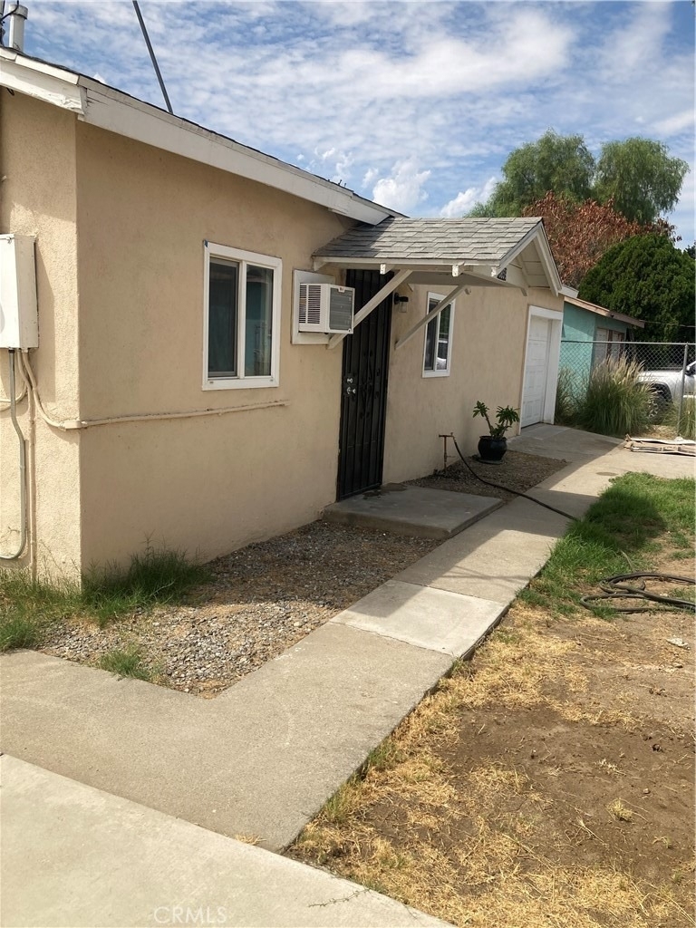 16859 Fairfax Street - Photo 2