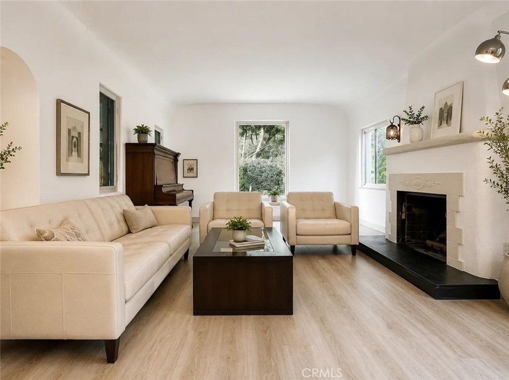 1424 E Mountain - Photo 4