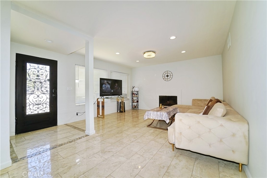 4700 Topanga Canyon - Photo 2