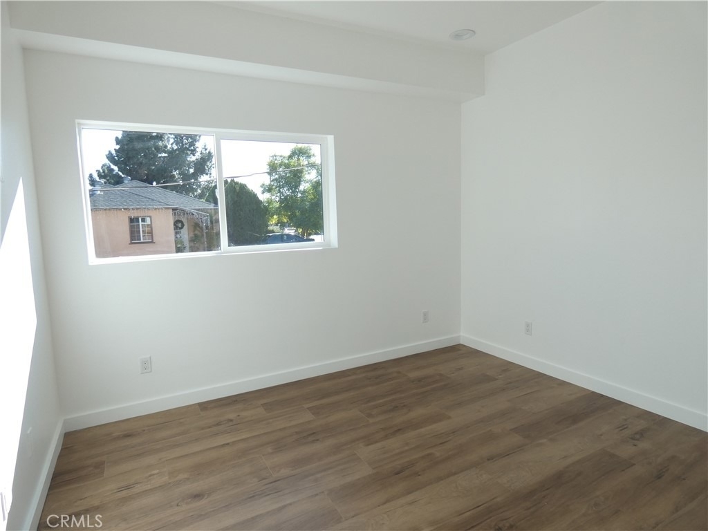 6034 Craner Avenue - Photo 29