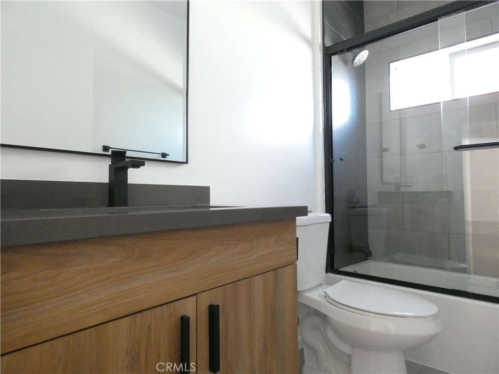 6034 Craner Avenue - Photo 35