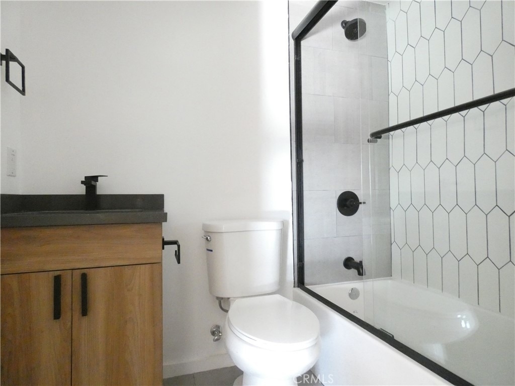 6034 Craner Avenue - Photo 28
