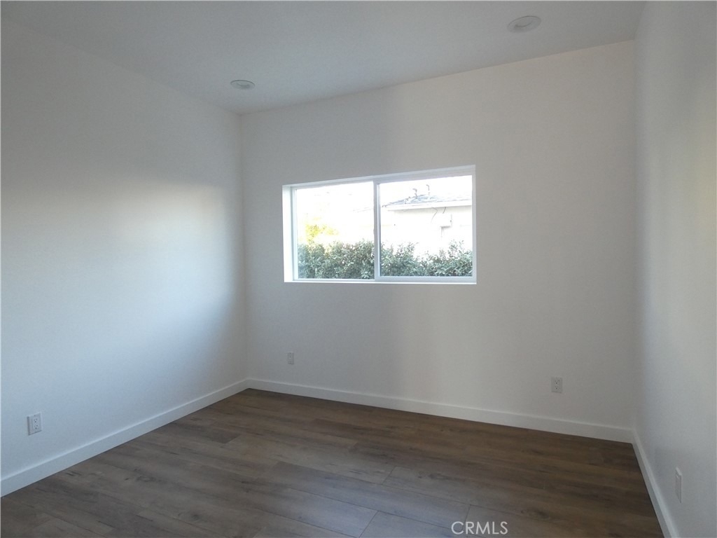 6034 Craner Avenue - Photo 33