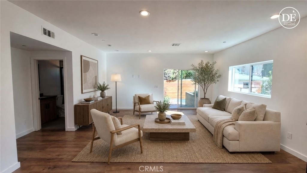 6034 Craner Avenue - Photo 3