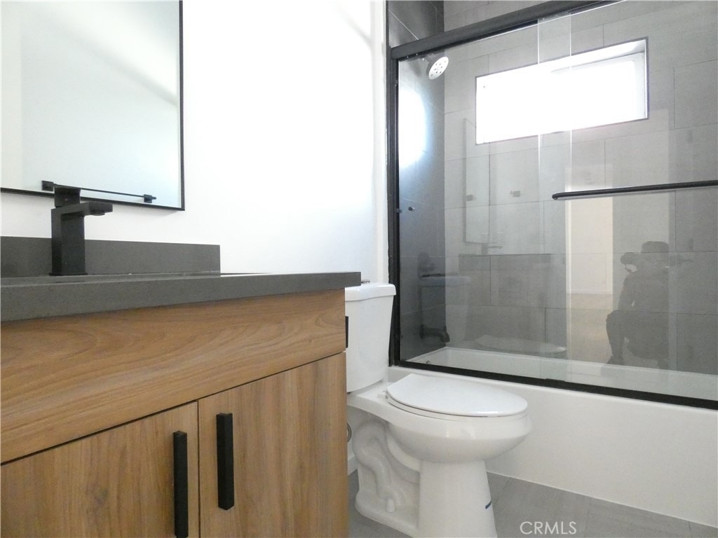 6034 Craner Avenue - Photo 37
