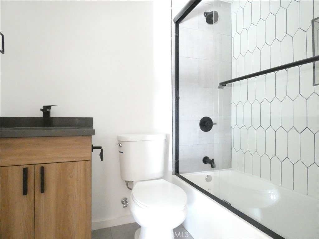 6034 Craner Avenue - Photo 26