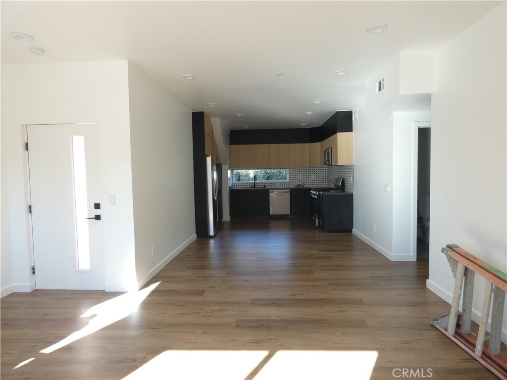 6034 Craner Avenue - Photo 17