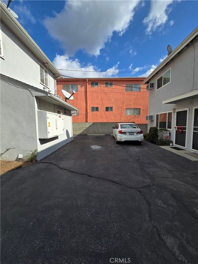 502 Cypress Avenue - Photo 1