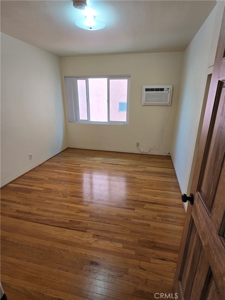 502 Cypress Avenue - Photo 7