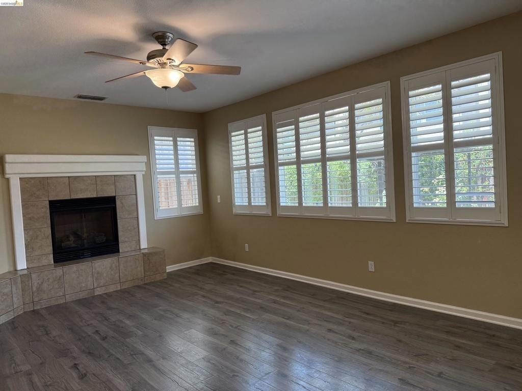 533 Stirling Ct - Photo 1