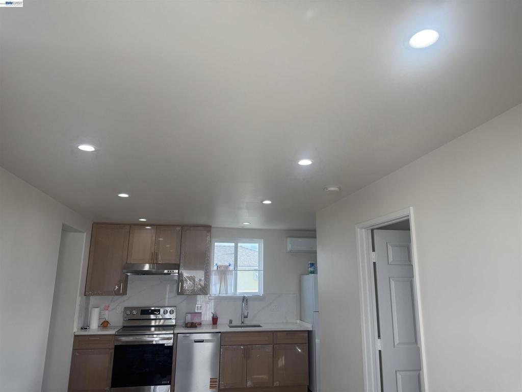 1632 Wayne Ave - Photo 5