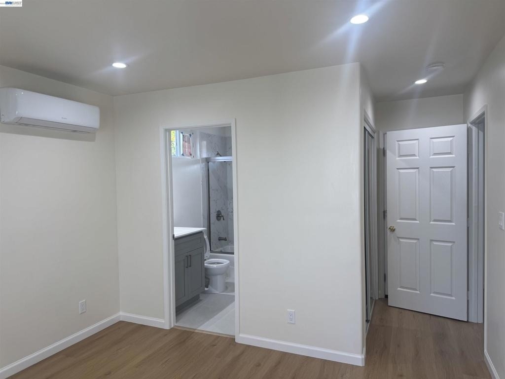 1632 Wayne Ave - Photo 3