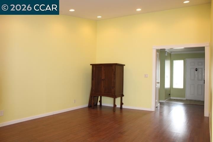 190 Iris Rd - Photo 3