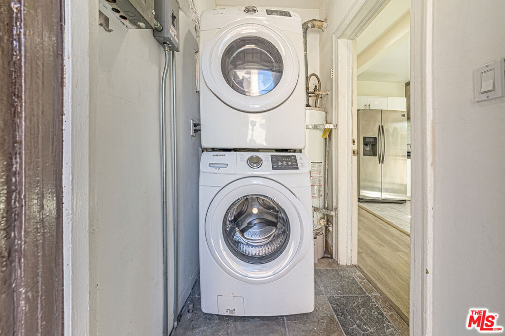 801 N Alexandria Avenue - Photo 9
