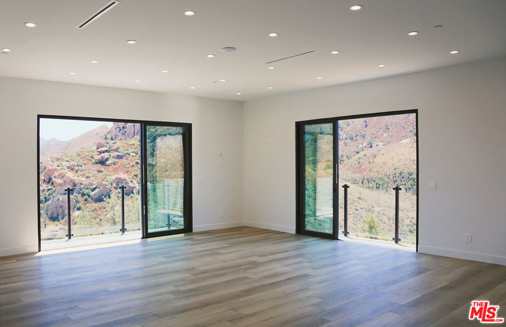 1700 Cadenhorn Drive - Photo 7