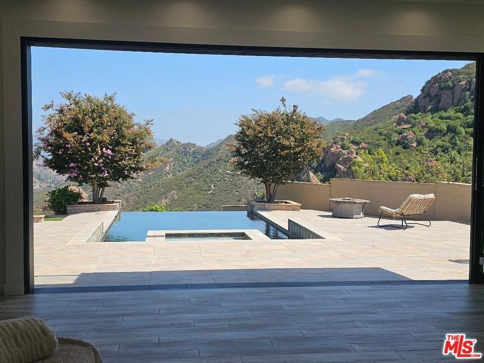 1700 Cadenhorn Drive - Photo 3