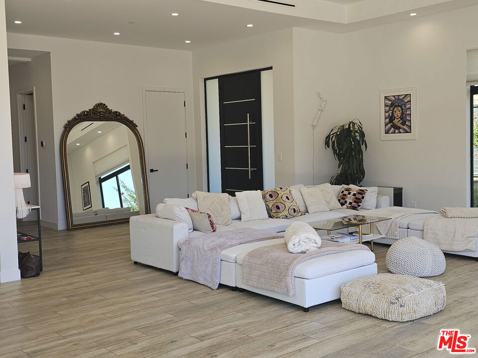 1700 Cadenhorn Drive - Photo 4