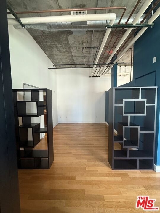 645 W 9th Street - Photo 3