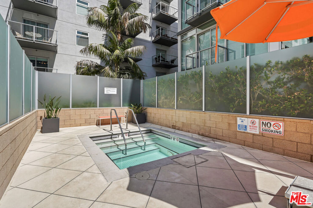 645 W 9th Street - Photo 24