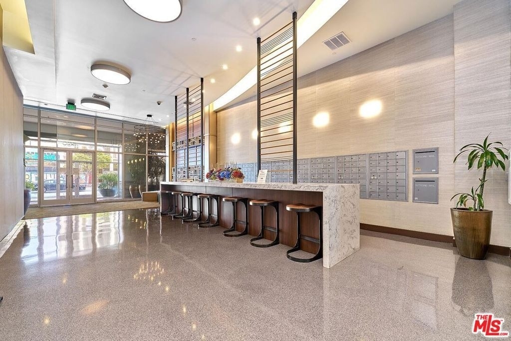 3810 Wilshire Boulevard - Photo 27
