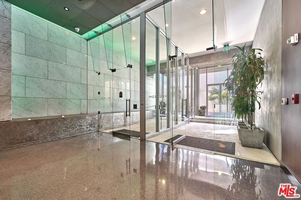 3810 Wilshire Boulevard - Photo 29