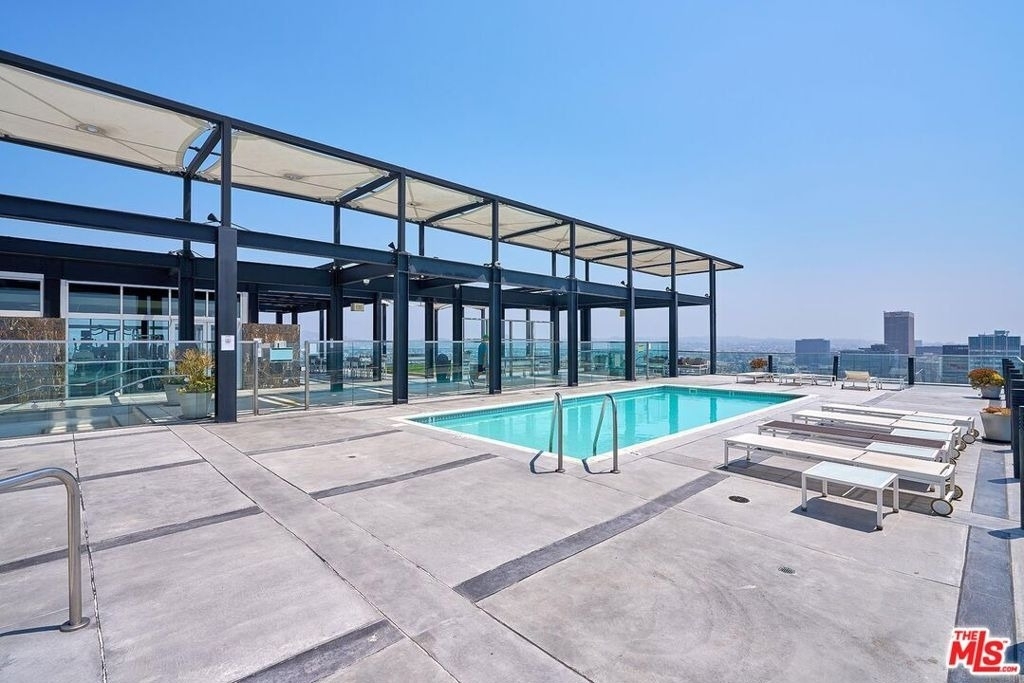 3810 Wilshire Boulevard - Photo 41