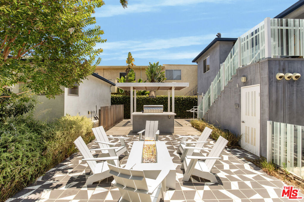 1446 Yale Street - Photo 8