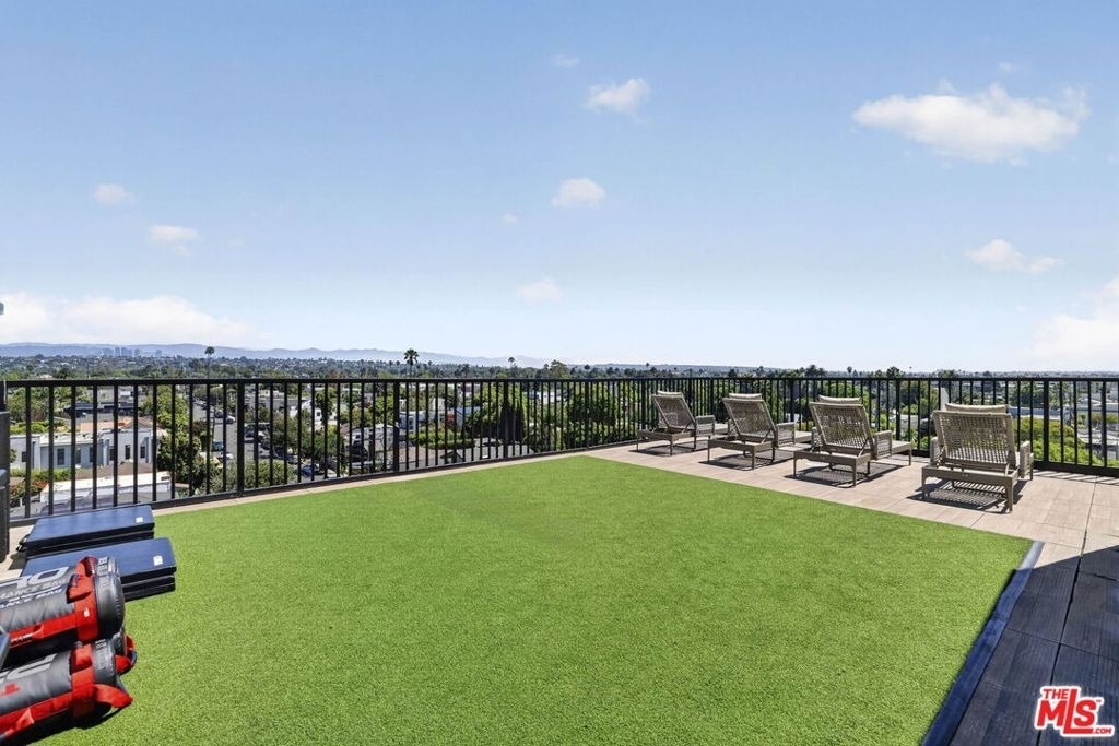 1808 Lincoln Boulevard - Photo 19