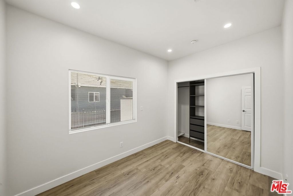 2910 Budlong Avenue - Photo 15
