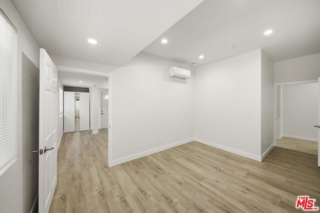 2910 Budlong Avenue - Photo 18