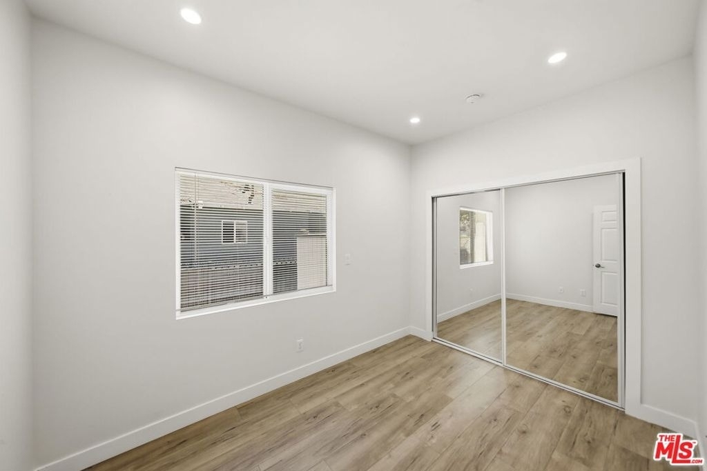 2910 Budlong Avenue - Photo 16