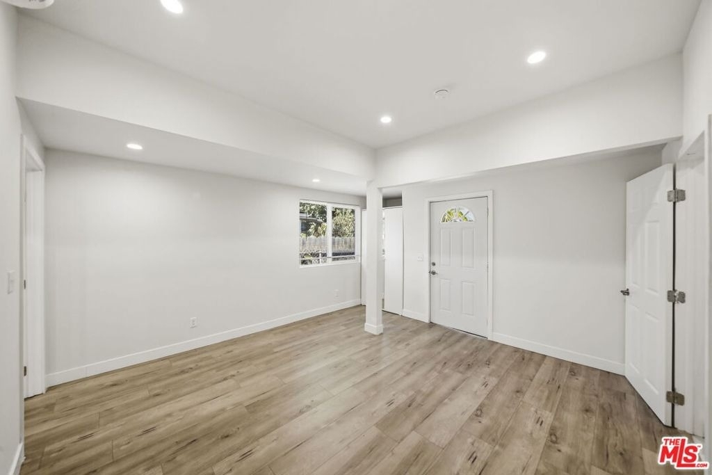 2910 Budlong Avenue - Photo 22