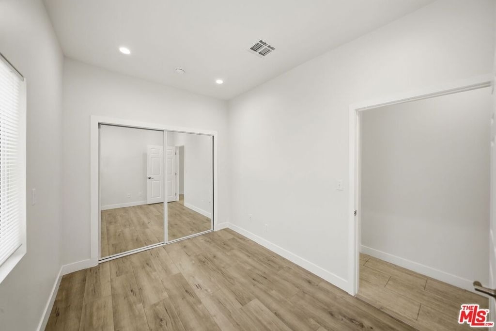 2910 Budlong Avenue - Photo 17