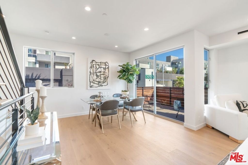 7150 Willoughby Avenue - Photo 18