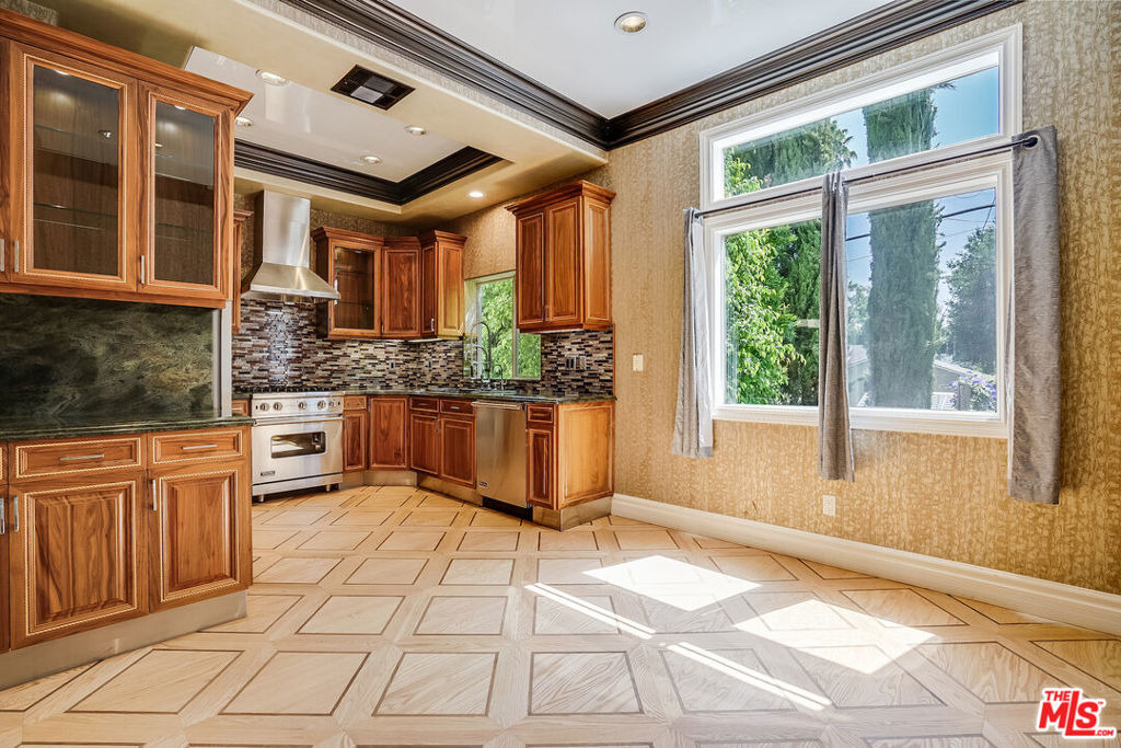 4520 Fulton Avenue - Photo 4