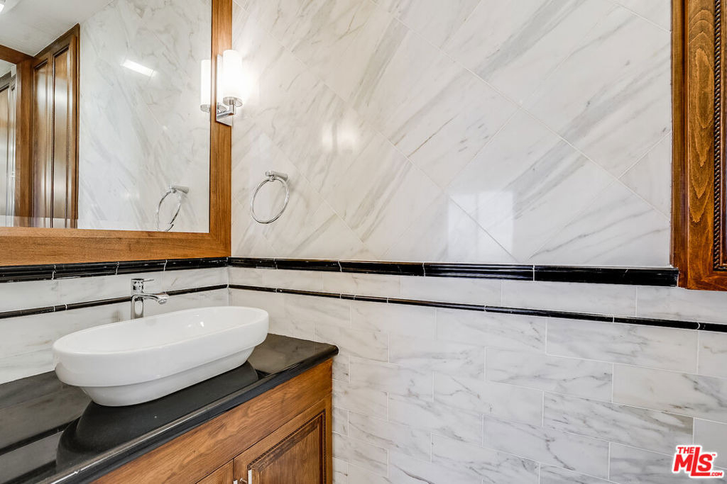 4520 Fulton Avenue - Photo 10