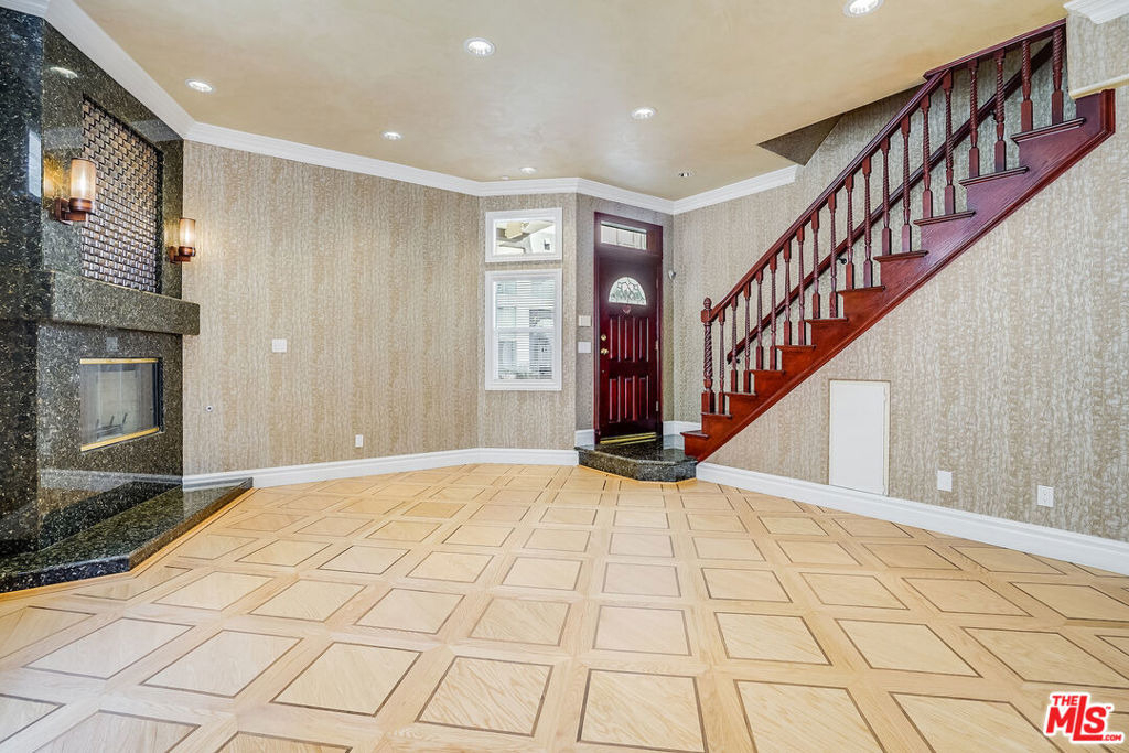 4520 Fulton Avenue - Photo 3