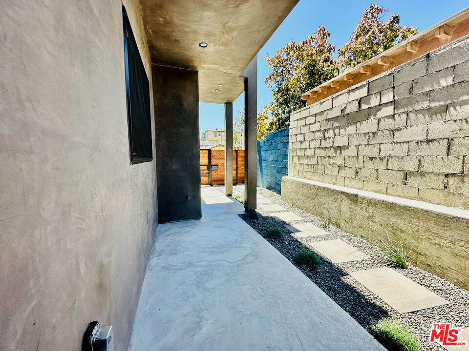 948 E 67th Street - Photo 65