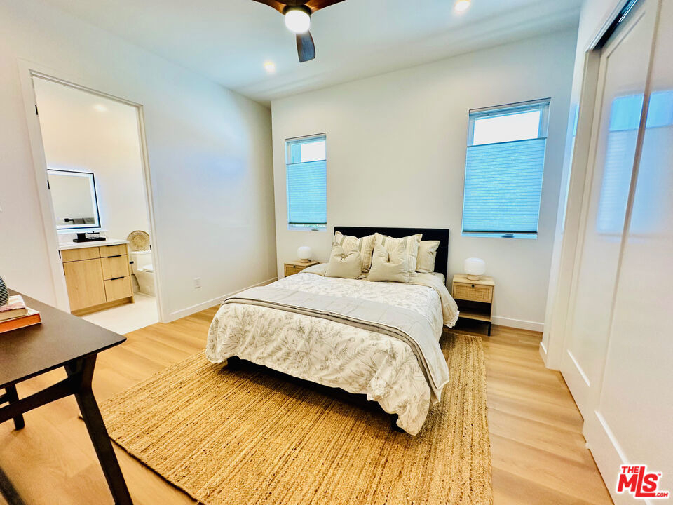 948 E 67th Street - Photo 24