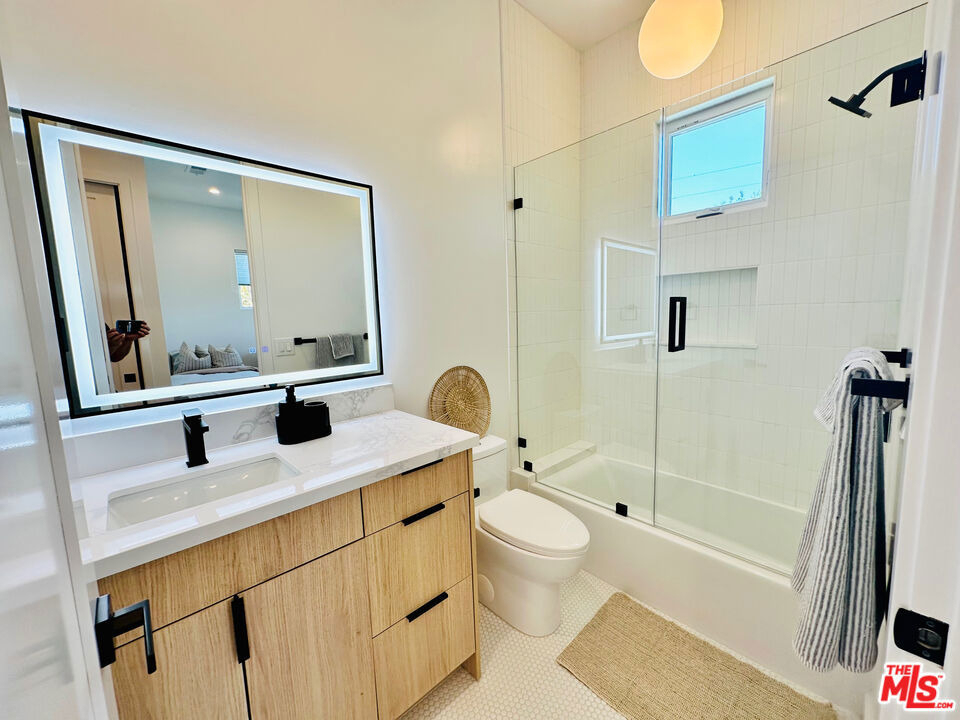948 E 67th Street - Photo 38