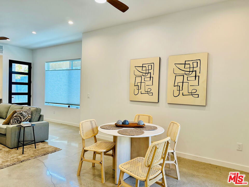948 E 67th Street - Photo 9