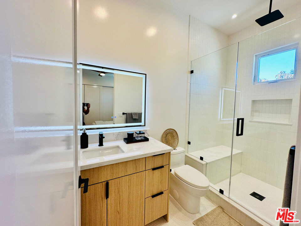 948 E 67th Street - Photo 35
