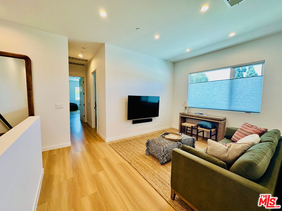 948 E 67th Street - Photo 41
