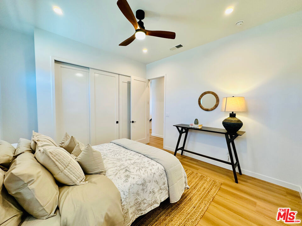 948 E 67th Street - Photo 29