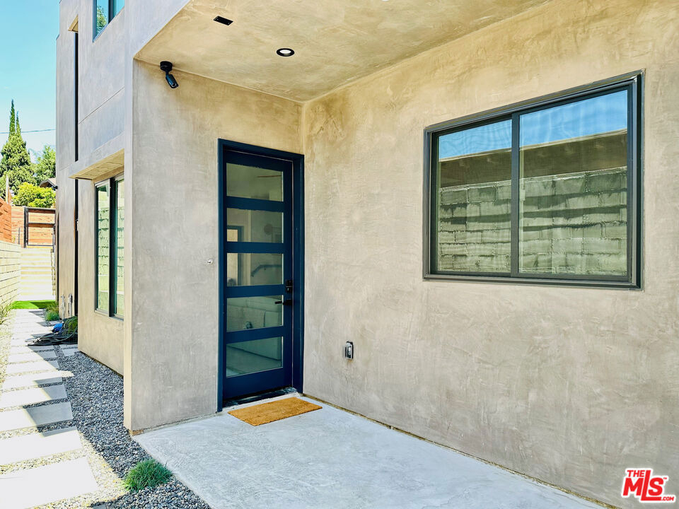 948 E 67th Street - Photo 63