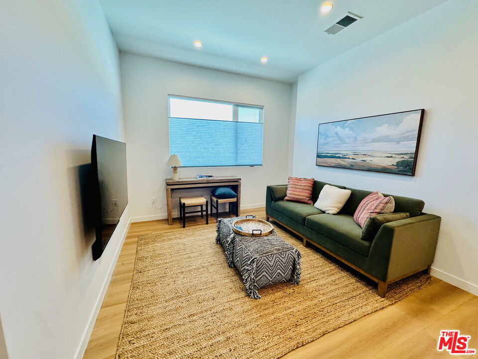 948 E 67th Street - Photo 40