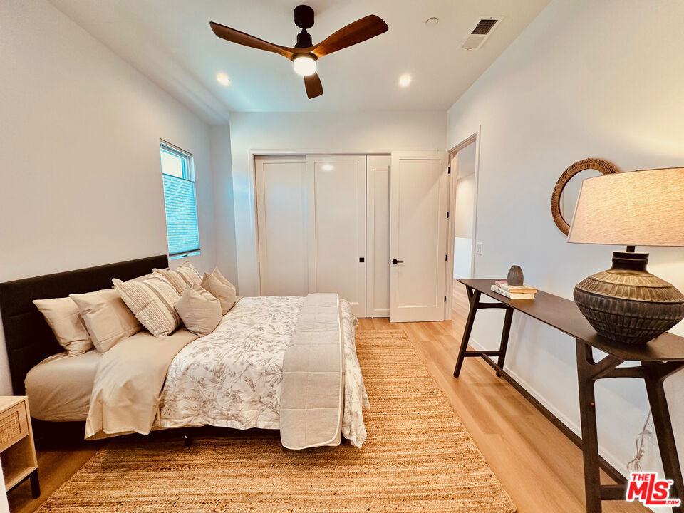 948 E 67th Street - Photo 27