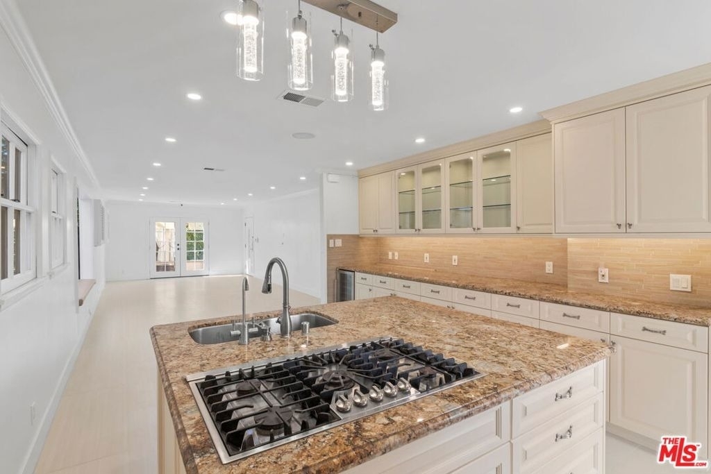 2128 Camden Avenue - Photo 8