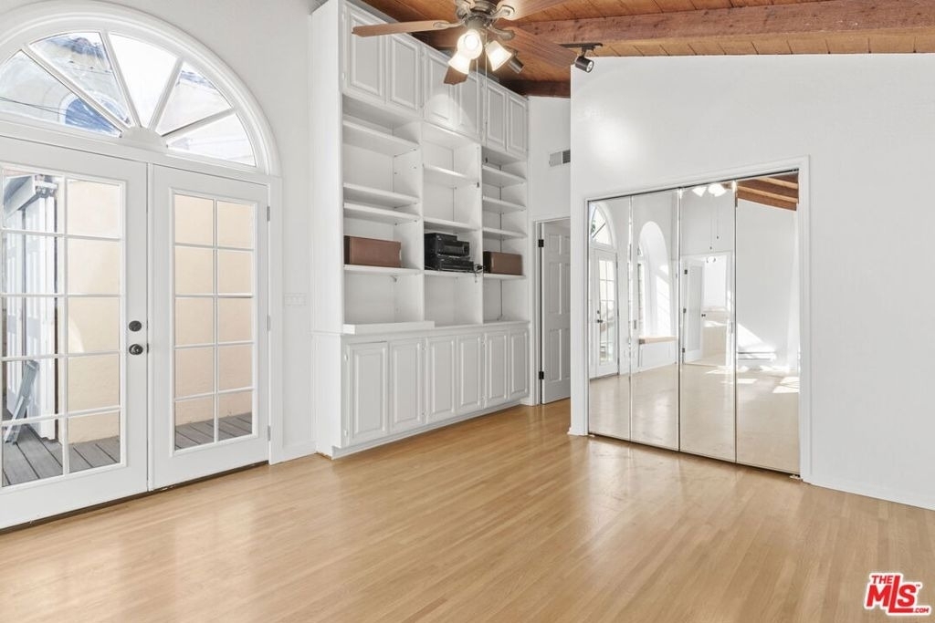 2128 Camden Avenue - Photo 12