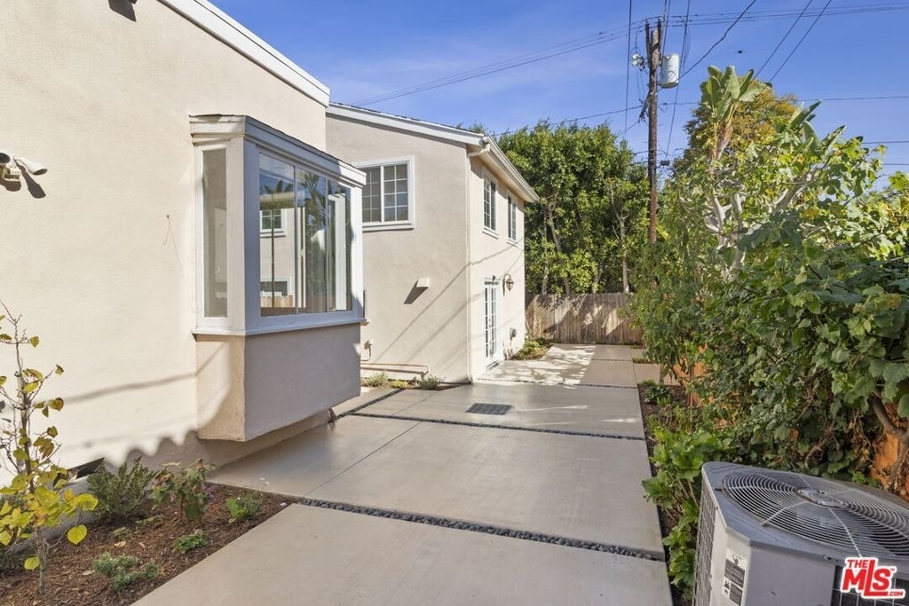 2128 Camden Avenue - Photo 23